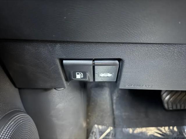 2023 Nissan Kicks SR Xtronic CVT