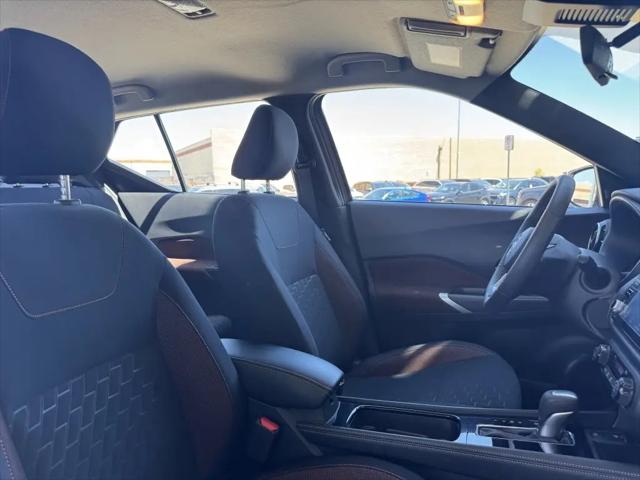 2023 Nissan Kicks SR Xtronic CVT