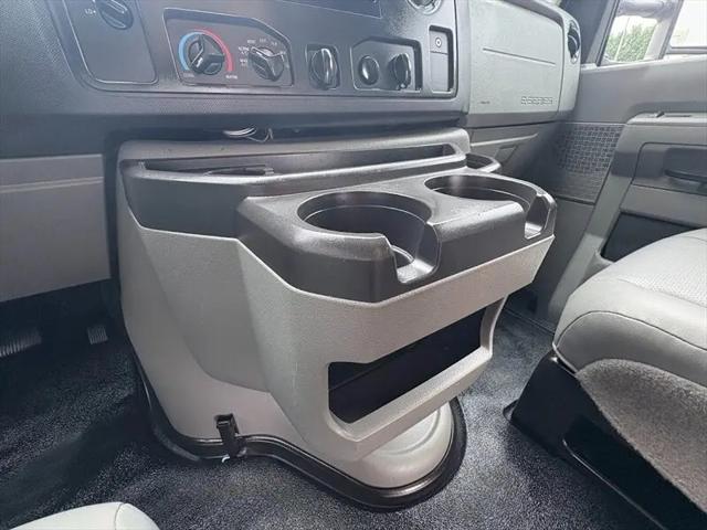 2017 Ford E-350 Cutaway E-350