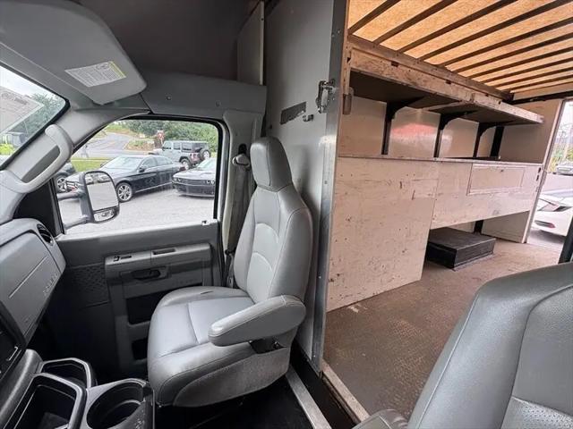 2017 Ford E-350 Cutaway E-350