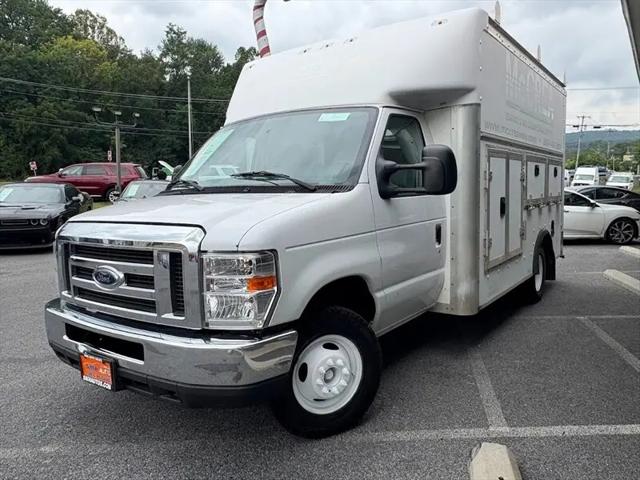 2017 Ford E-350 Cutaway E-350