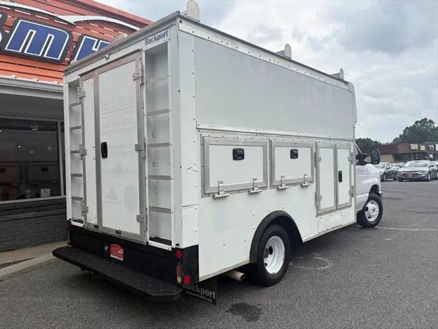 2017 Ford E-350 Cutaway E-350