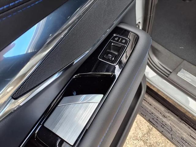 2026 Cadillac Escalade IQL Luxury AWD