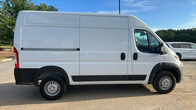 2025 Ram ProMaster 2500 Cargo Van Tradesman High Roof 136" WB w/Pass Seat