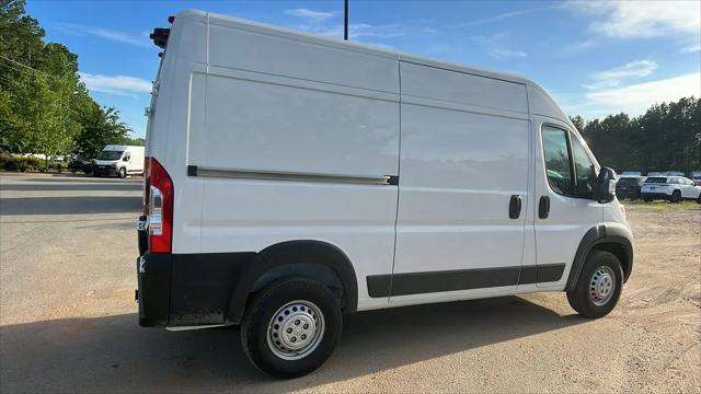 2025 Ram ProMaster 2500 Cargo Van Tradesman High Roof 136" WB w/Pass Seat
