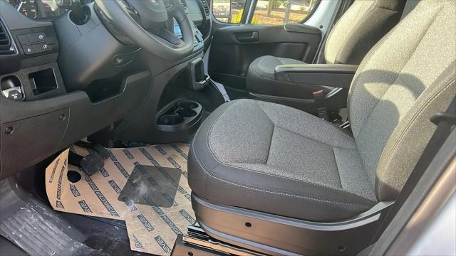 2025 Ram ProMaster 2500 Cargo Van Tradesman High Roof 136" WB w/Pass Seat