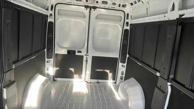 2025 Ram ProMaster 2500 Cargo Van Tradesman High Roof 136" WB w/Pass Seat