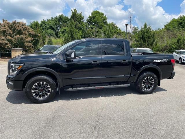2024 Nissan TITAN Crew Cab PRO-4X 4x4