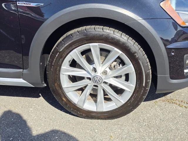 2017 Volkswagen Golf Alltrack TSI SE 2017 Volkswagen Golf Alltrack TSI SE