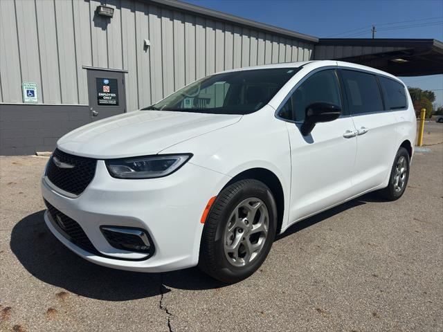 2024 Chrysler Pacifica Limited AWD