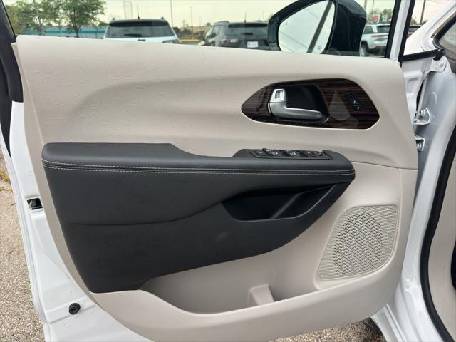 2024 Chrysler Pacifica Limited AWD 2024 Chrysler Pacifica Limited AWD