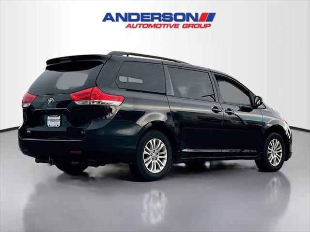 2011 Toyota Sienna XLE V6