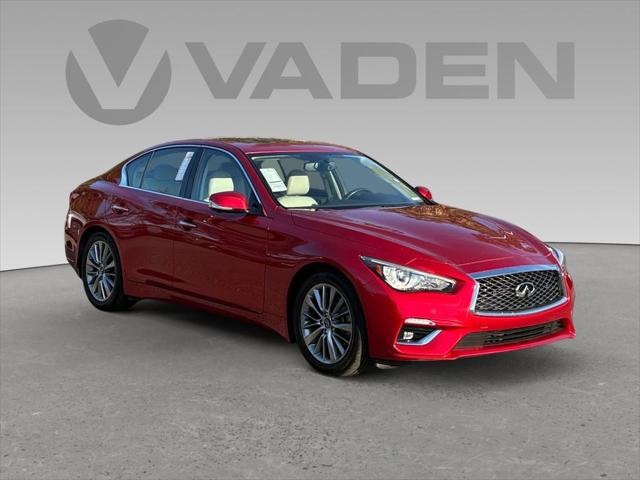 2022 INFINITI Q50 LUXE