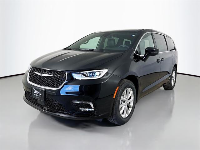 2025 Chrysler Pacifica PACIFICA SELECT AWD