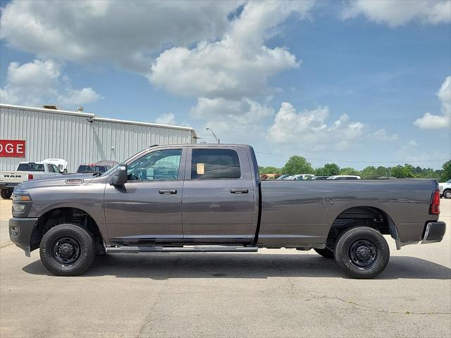 2025 RAM 2500 Tradesman Crew Cab 4x4 8 Box