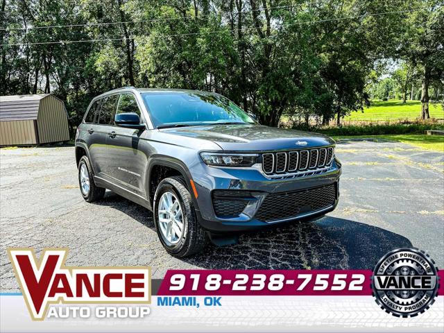 2025 Jeep Grand Cherokee GRAND CHEROKEE LAREDO X 4X4