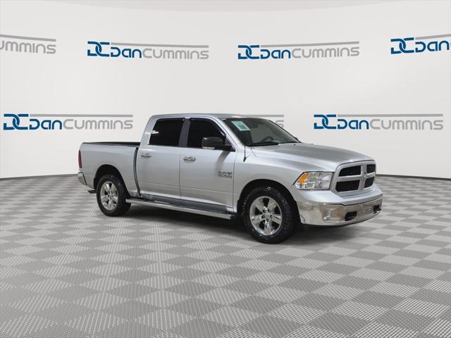 2017 RAM 1500 Big Horn Crew Cab 4x4 57 Box
