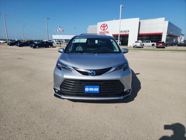 2025 Toyota Sienna XLE