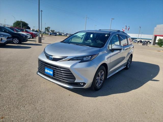 2025 Toyota Sienna XLE