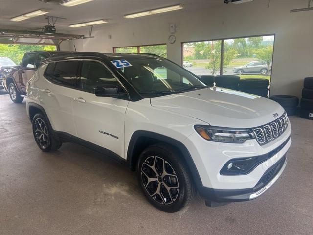 2025 Jeep Compass COMPASS LIMITED 4X4
