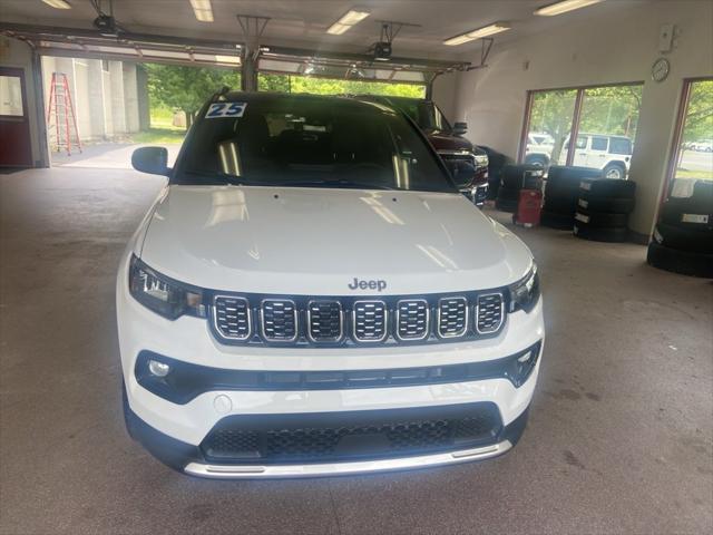 2025 Jeep Compass COMPASS LIMITED 4X4
