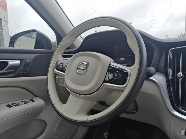 2024 Volvo S60 B5 Core Dark Theme