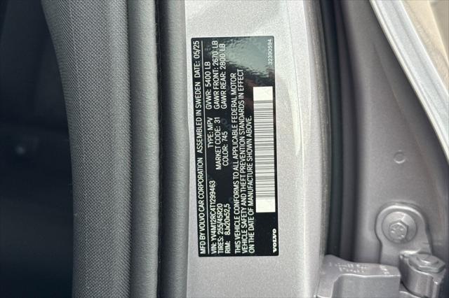 2026 Volvo XC60 B5 Plus