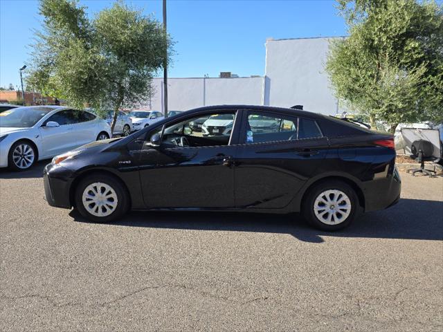 2022 Toyota Prius LE
