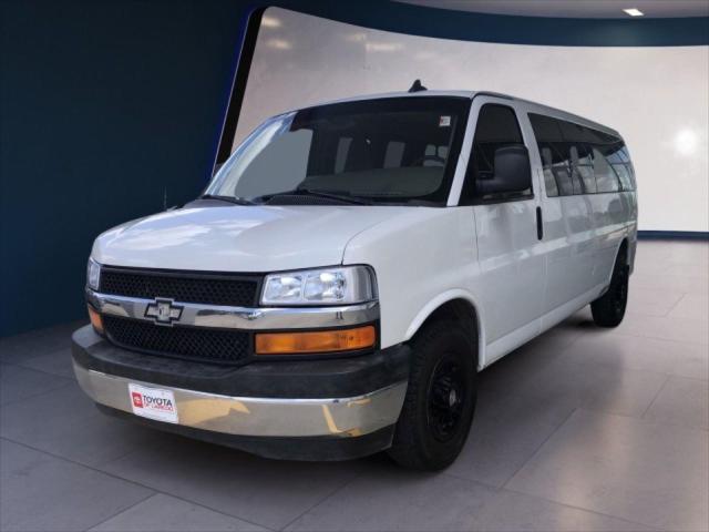 2017 Chevrolet Express Passenger LS