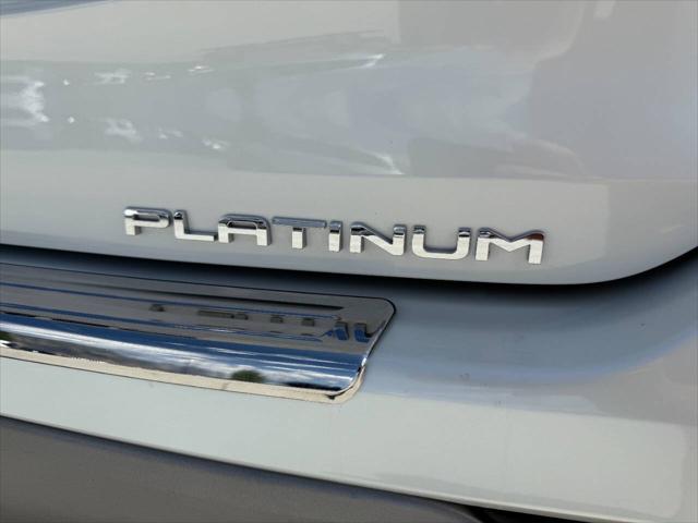 2021 Toyota Highlander Hybrid Platinum