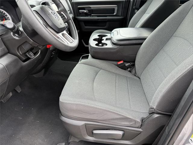 2024 Ram 1500 Classic Warlock Crew Cab 4x2 5'7" Box