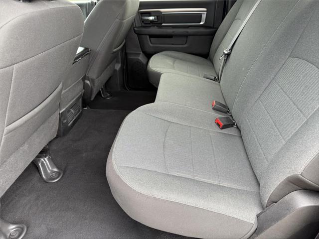 2024 Ram 1500 Classic Warlock Crew Cab 4x2 5'7" Box