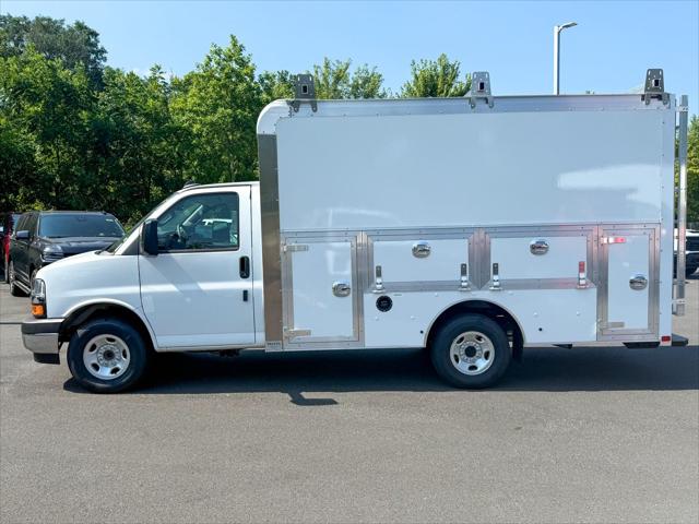 2025 Chevrolet Express Cutaway Work Van