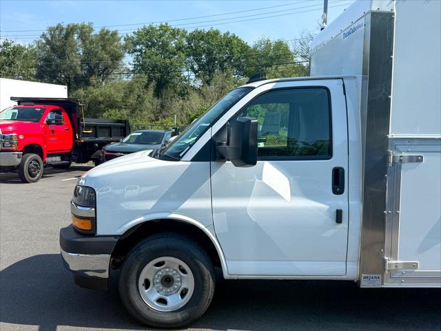 2025 Chevrolet Express Cutaway Work Van