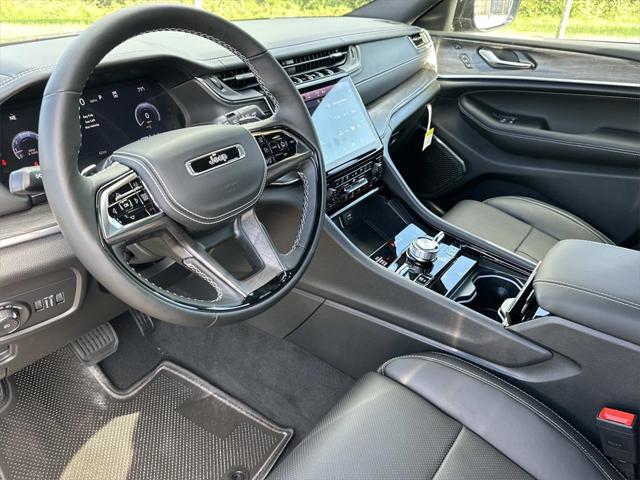 2025 Jeep Grand Cherokee GRAND CHEROKEE OVERLAND 4X4