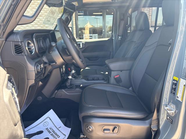 2025 Jeep Gladiator GLADIATOR HIGH TIDE 4X4