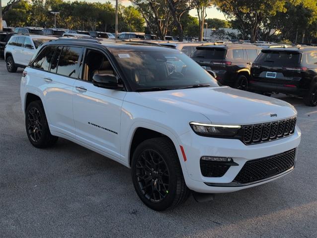 2025 Jeep Grand Cherokee GRAND CHEROKEE SUMMIT RESERVE 4X4
