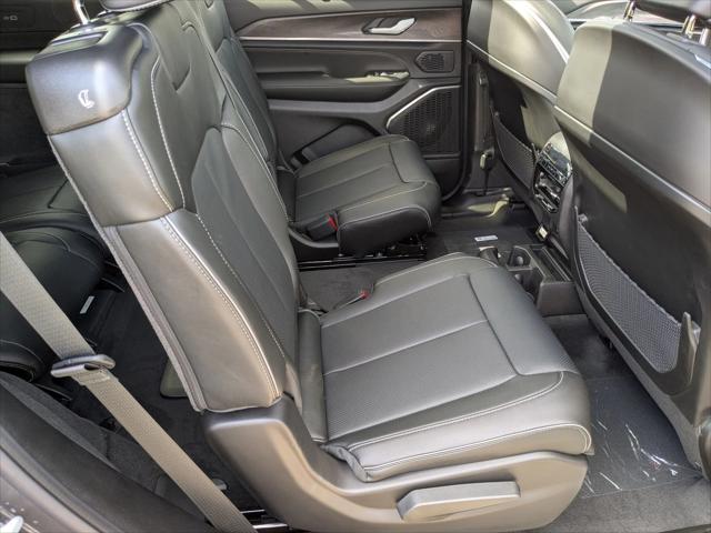 2025 Jeep Grand Cherokee Overland 4x4