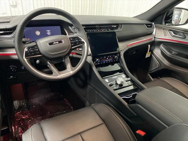 2025 Jeep Grand Cherokee Overland 4x4