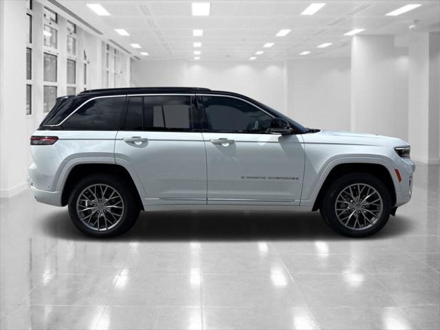 2025 Jeep Grand Cherokee GRAND CHEROKEE SUMMIT 4X4