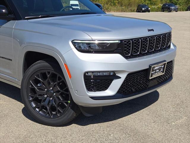 2025 Jeep Grand Cherokee GRAND CHEROKEE SUMMIT RESERVE 4X4