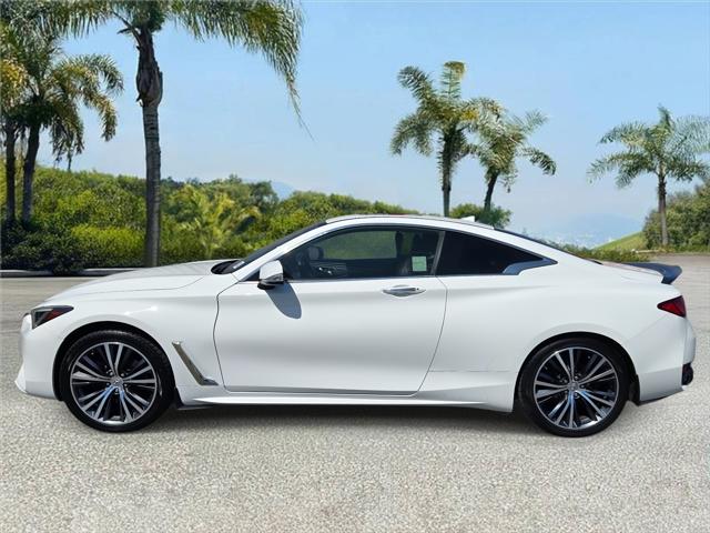 2017 INFINITI Q60 2.0t