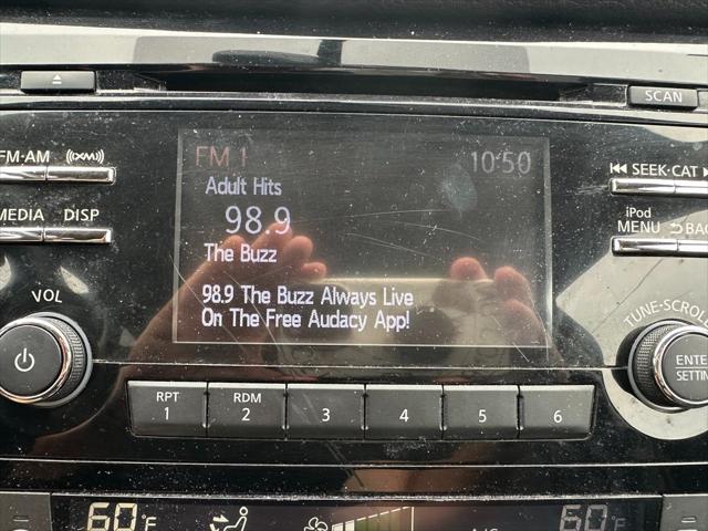 2017 Nissan Rogue SV 2017 Nissan Rogue SV