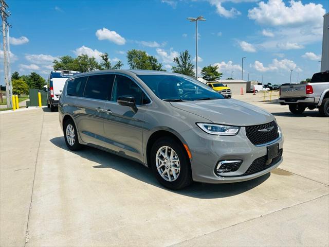 2025 Chrysler Pacifica PACIFICA SELECT