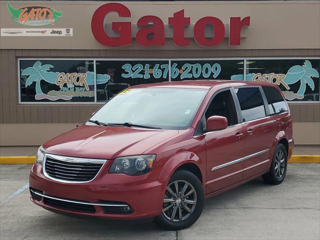 2015 Chrysler Town and Country S