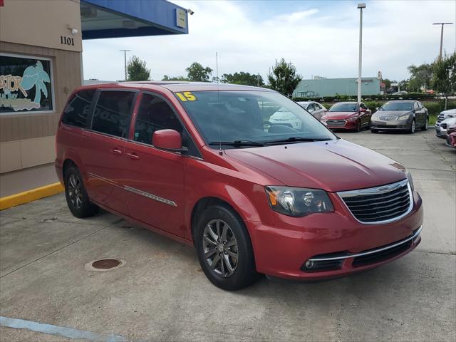 2015 Chrysler Town and Country S