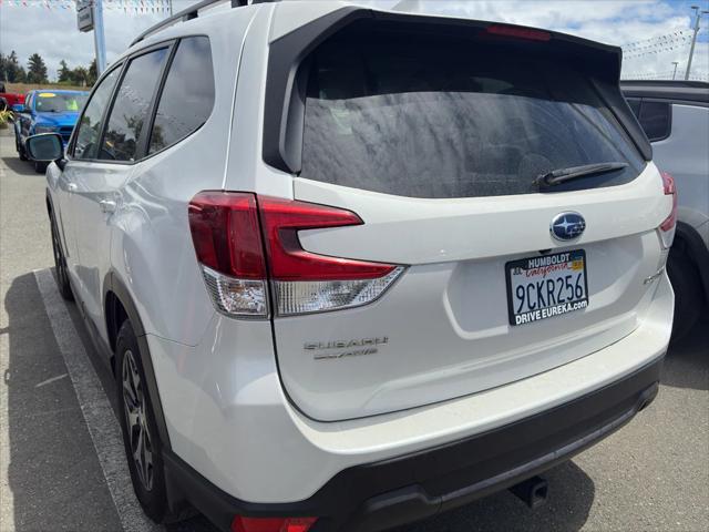 2022 Subaru Forester Premium 2022 Subaru Forester Premium