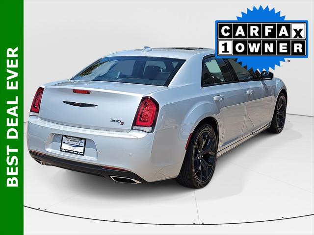 2022 Chrysler 300 S