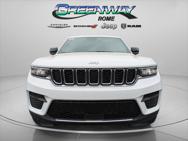 2025 Jeep Grand Cherokee GRAND CHEROKEE LAREDO 4X4