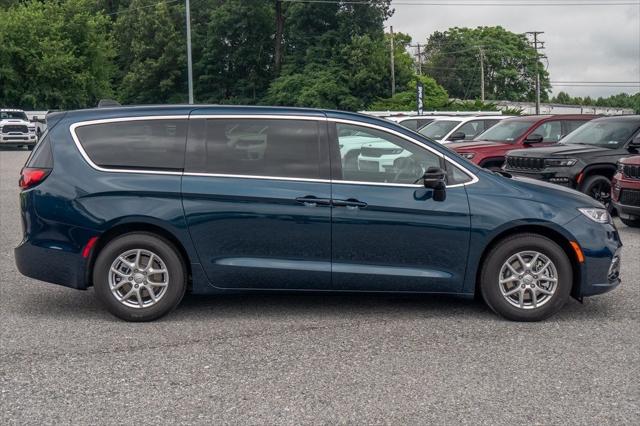 2025 Chrysler Pacifica PACIFICA SELECT
